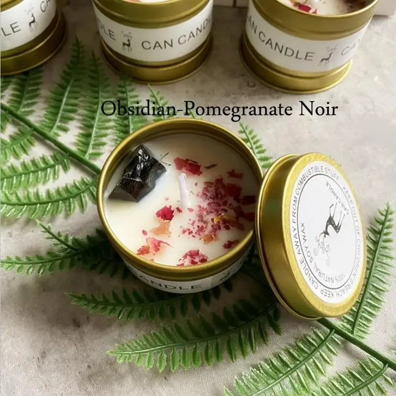 Bougie parfumée en cire de soja - pierre de cristal et fleurs séchées